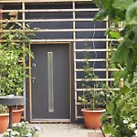 Moderne Studiowohnung In Mit Kueche Und Innenhof 科堡