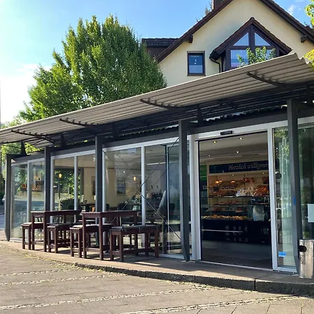 公寓 Moderne Studiowohnung In Mit Kueche Und Innenhof