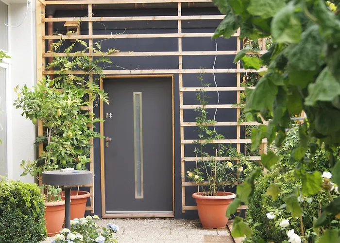 Moderne Studiowohnung In Mit Kueche Und Innenhof 科堡