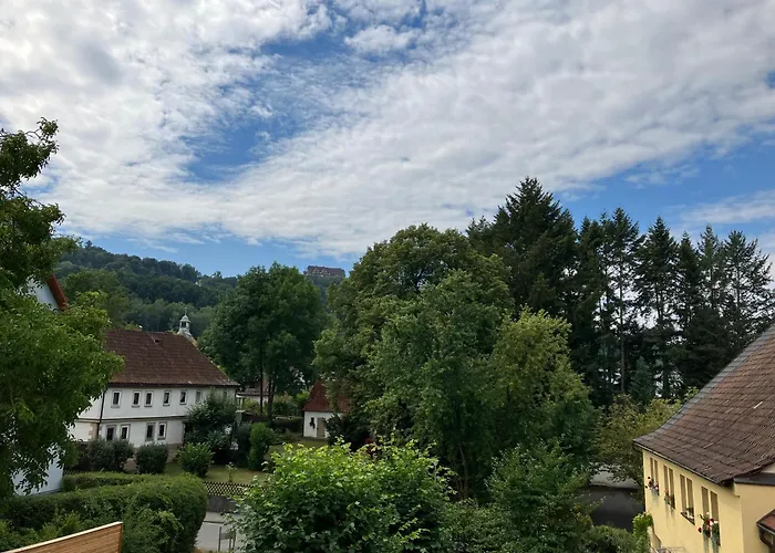 Moderne Studiowohnung In Mit Kueche Und Innenhof